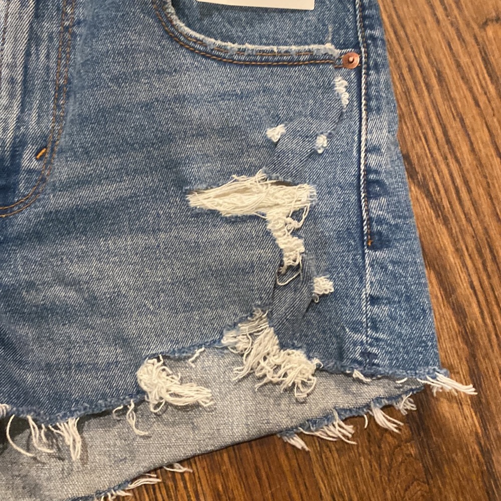 Abercrombie & Fitch “The Mom Short” Jean Shorts - Picture 2 of 8